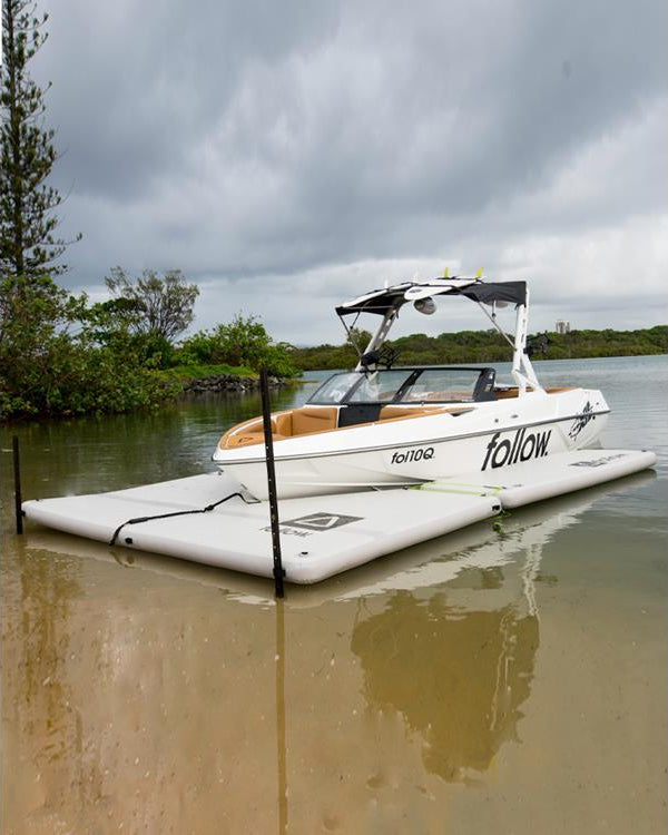 Follow Follow Dock - Side, rear view