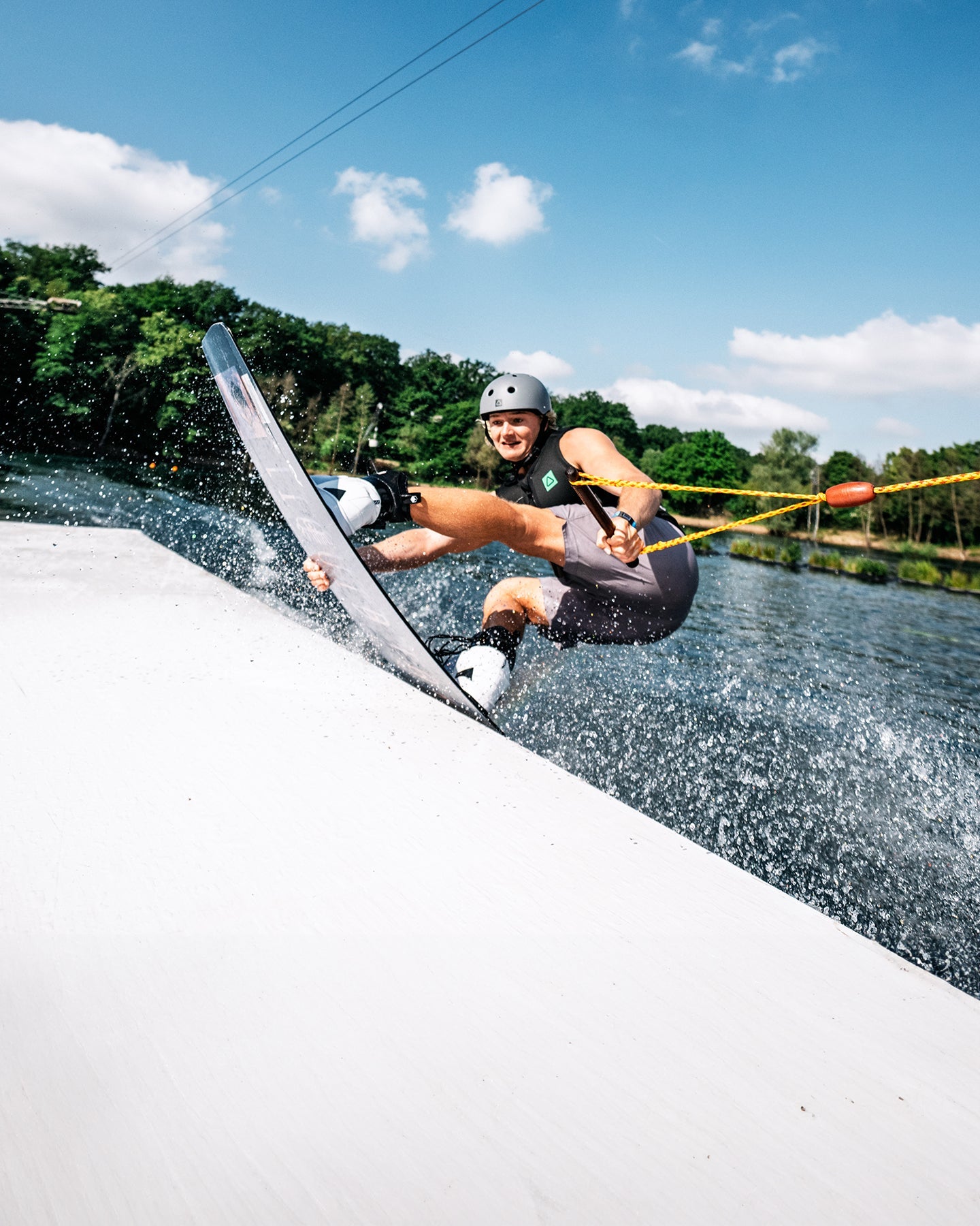 Follow Corp Mens Impact Vest - Black/Green Lifestyle 3