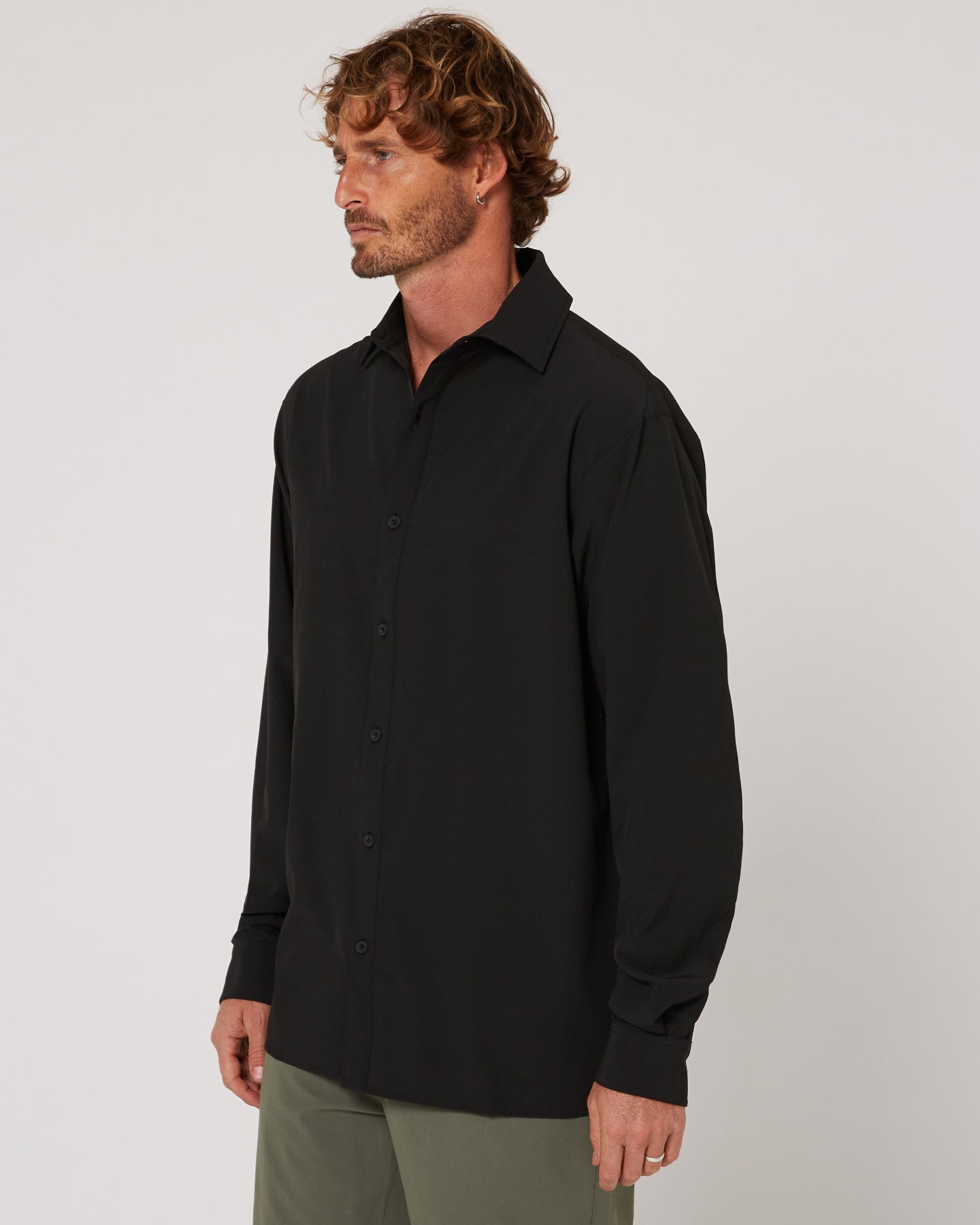 Follow Tech Shirt L/S - Black, detail