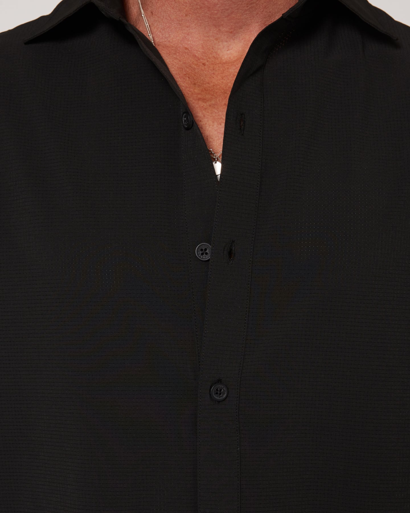Follow Tech Shirt S/S - Black, in use